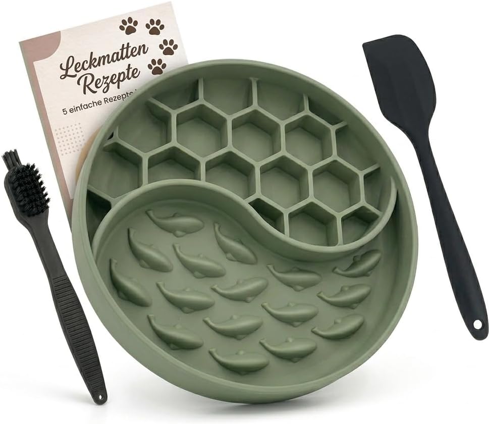 2-in-1 Anti-Schling-Napf & Leckmatte | Slow Feeder & Schleckmatte für Hunde | Saugnapf | Inkl. Spachtel, Bürste & Rezepte | BPA-frei, LFGB-zertifiziert | Olivgrün | Nass- & Trockenfutter